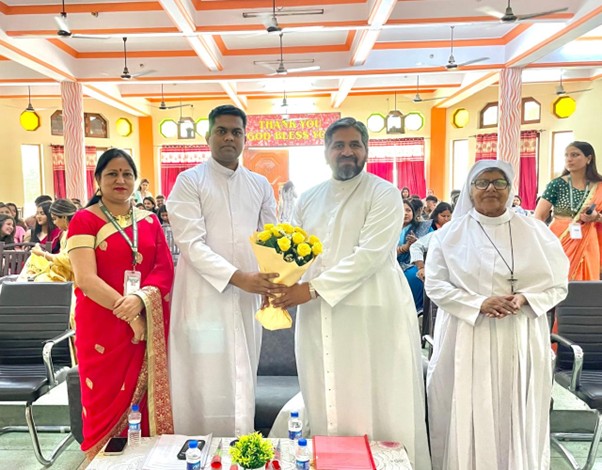 	Welcome to our worthy chief guests 